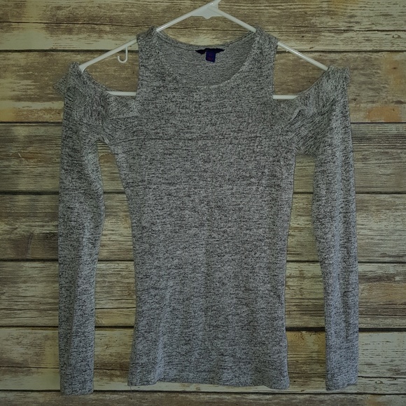 Aeropostale Tops - Aeropostale Cold Shoulder Ruffle Top XS Grey